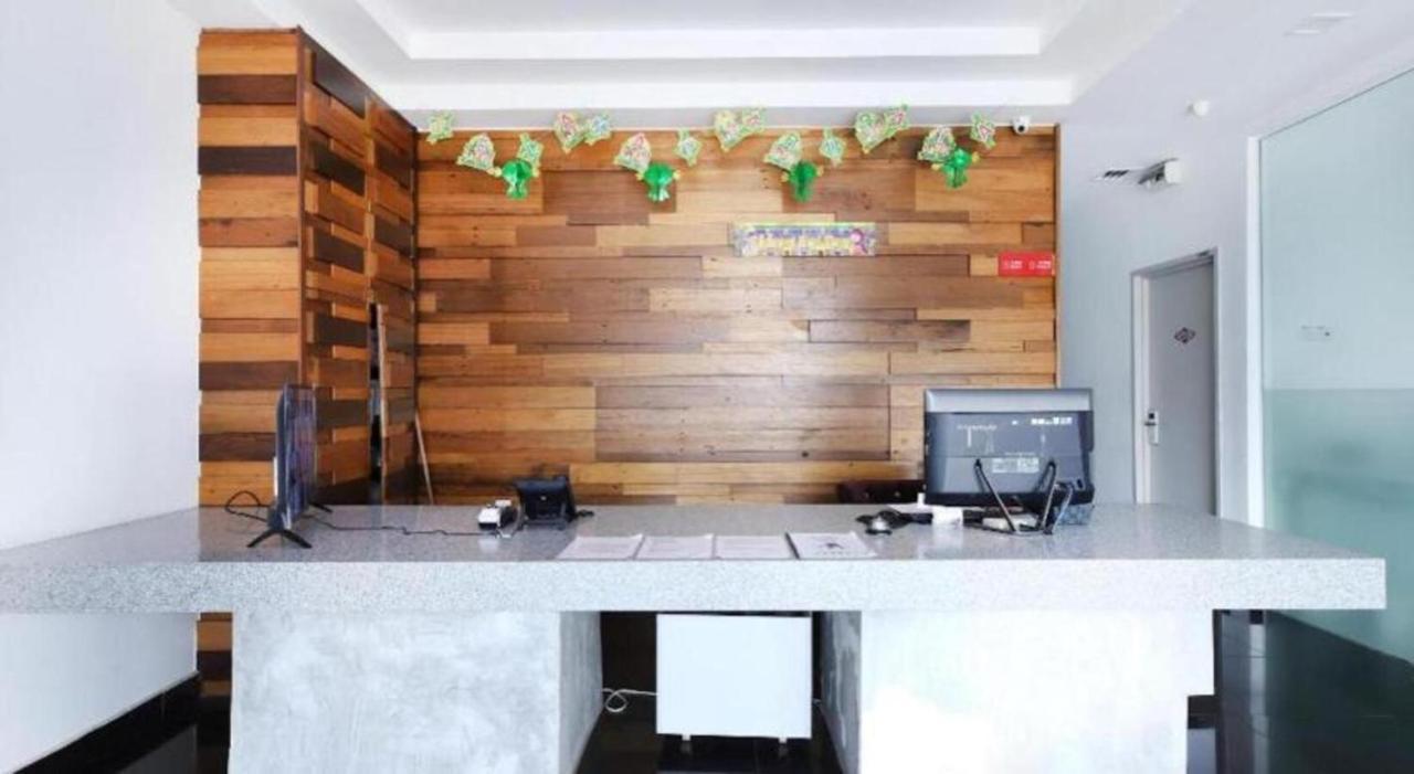 Iris Hotel Каджанг Экстерьер фото