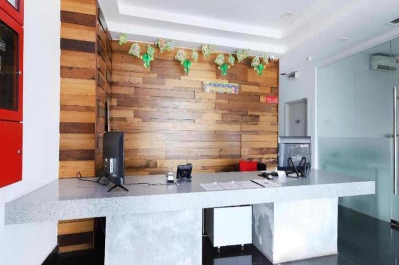 Iris Hotel Каджанг Экстерьер фото