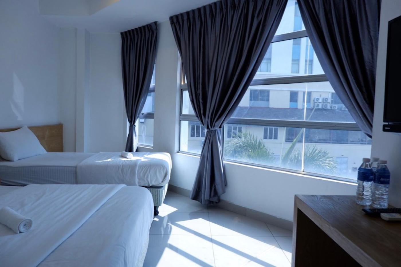 Iris Hotel Каджанг Экстерьер фото